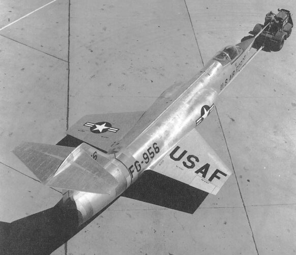 YF-104A with covered air inlets in 1956 (2).jpg