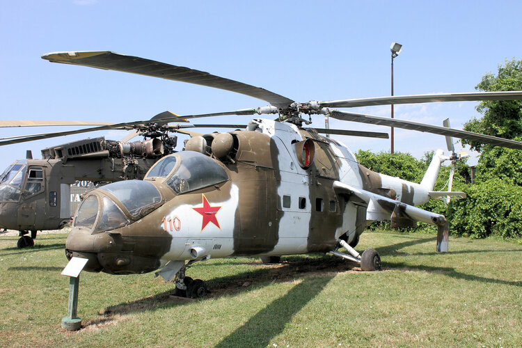 Russian Mi-24V (110 red, 353242015870) at Russell museum (24 July 2016).jpg