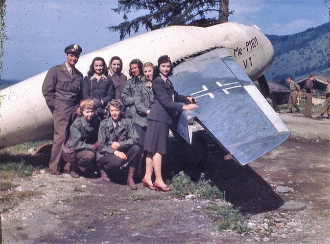 Me P.1101 V1 at the Oberbayerische Forschungsanstalt, Oberammergau (1945).jpg