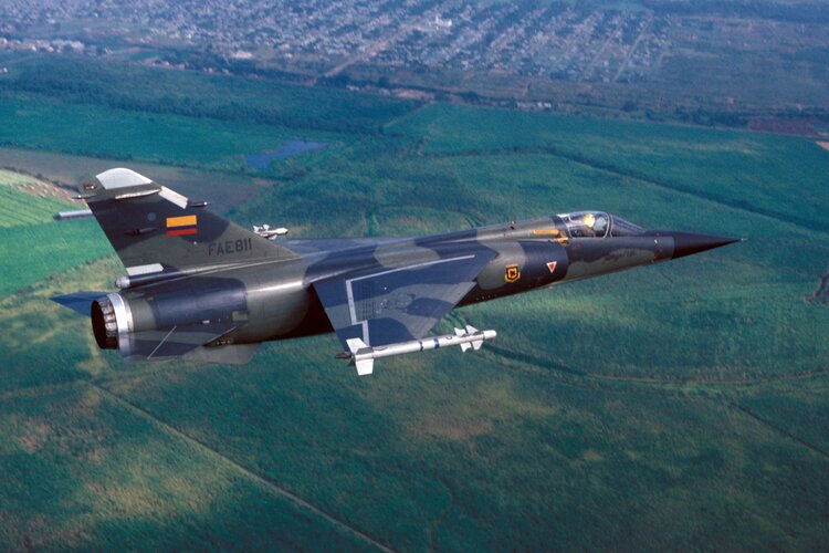 Ecuadorian Mirage F1JA (FAE-811) inflight (1986).JPEG