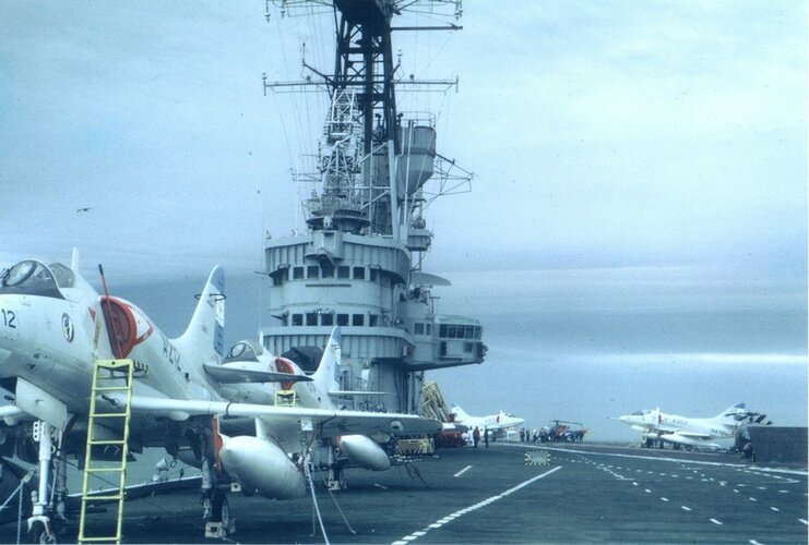 Argentine Navy A-4Q on ARA Veinticinco de Mayo.jpg