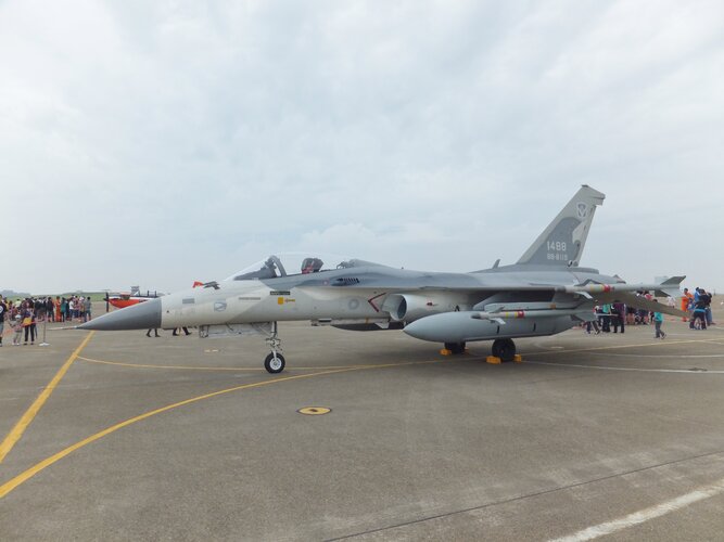 IDF_F-CK-1A_1488_Display_at_Ching_Chuang_Kang_AFB_Apron_20111112.jpg