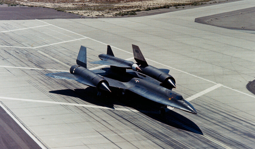 sr-71-blackbird-1920.jpg