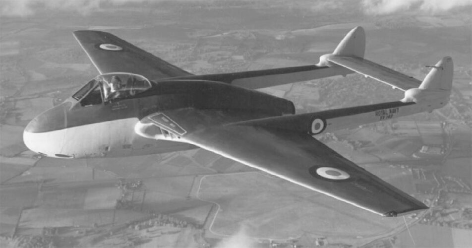 Royal Navy Sea Vampire F.20 (VV149) inflight (19 October 1948).jpg