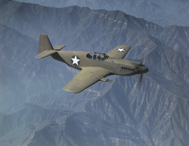 P-51 Mustang 41-37416 California Oct 1942.jpg