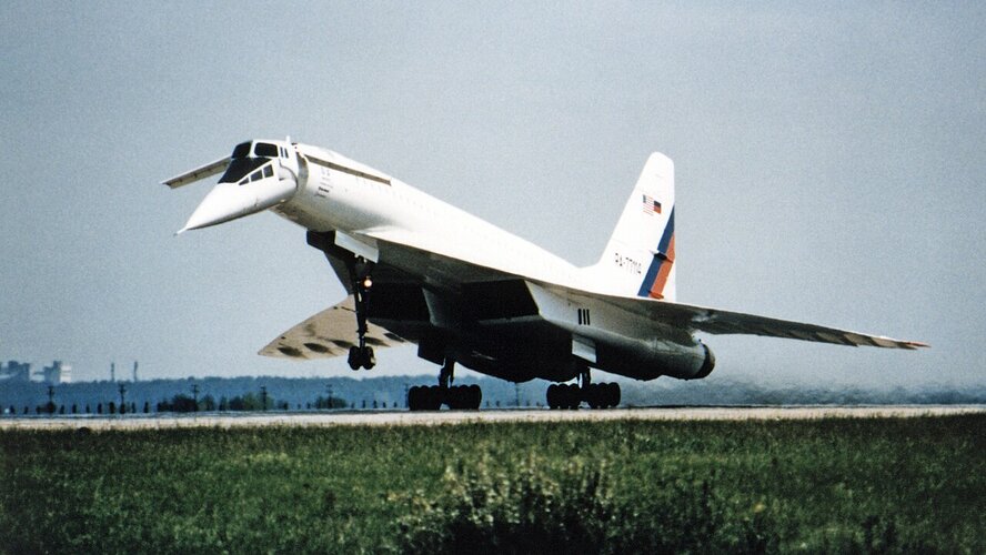 Russian_Tu-144LL_SST_Flying_Laboratory_Takeoff_at_Zhukovsky_Air_Development_Center.jpg