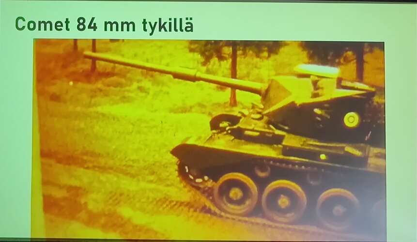 Pstv Comet 84 mm tykillä.jpg Pstv Comet 84 mm tykillä.jpg