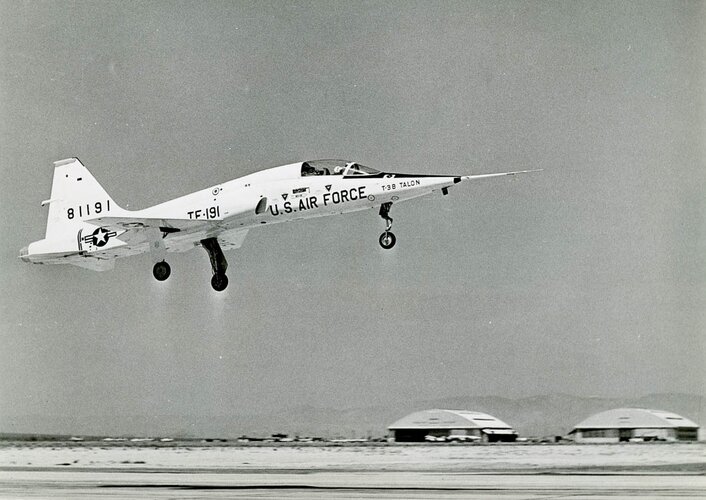YT-38-5-NO (58-1191) first flight at Edwards AFB (10 April 1959).jpg