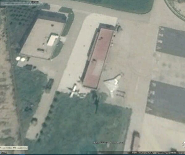 RCS facility at Gaobeidian - old flying wing design 201707 xl.jpg