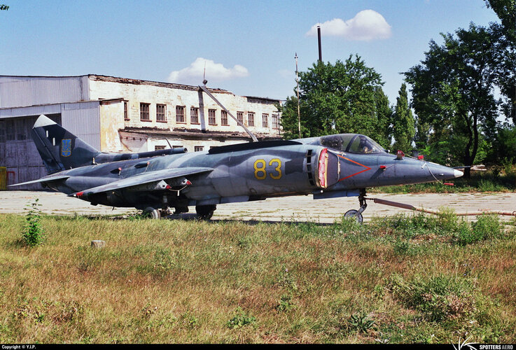 Ukrainian Yak-38M (83 yellow, 05-13) at Kirovskoye (26 August 2000) (2).jpeg