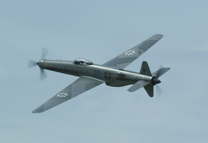 Do-435 in flight.jpg