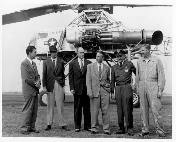 zHughes XH-17 with Howard Hughes and unk.jpg