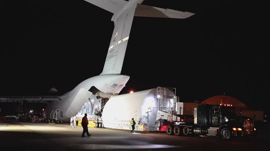 Webb_Telescope_STTARS_Container_loaded_onto_C5_for_Shipping_to_NASA_JSC-IMAGE-ONLY.00001_print.jpg