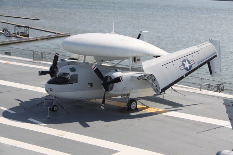 E-1B CVS-10 Yorktown.jpg