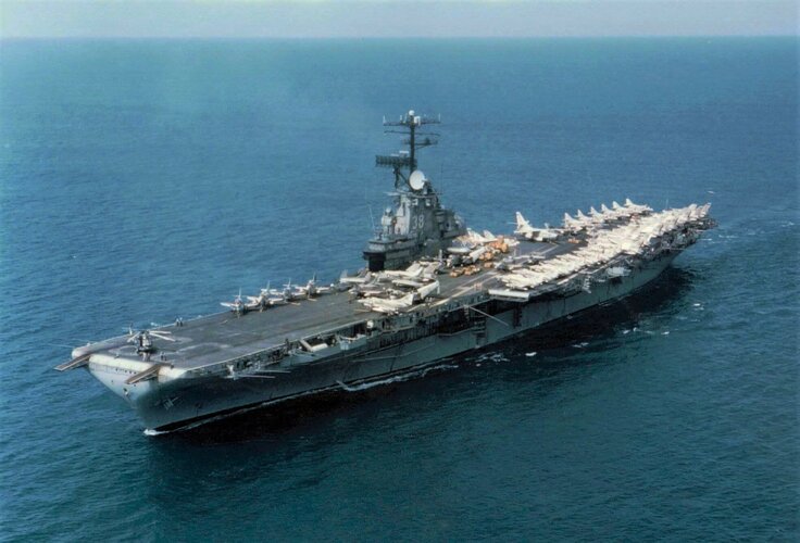 USS_Shangri-La_(CVS-38)_underway_in_the_Caribbean_Sea_on_11_February_1970_(K-81800).jpg