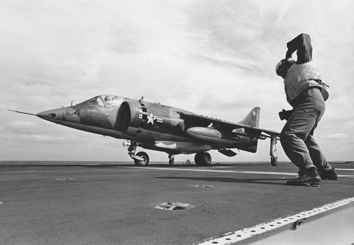 AV-8A_VMA-513_taking_off_from_USS_Guam_(LPH-9)_1972.jpeg