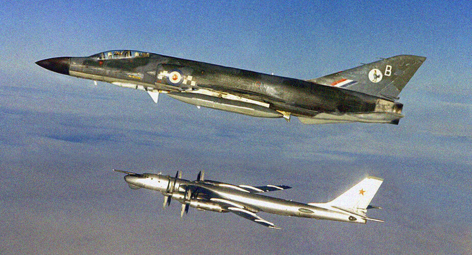 Hotspur and Tu95 2.jpg