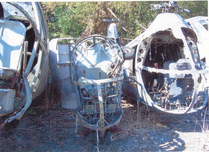 XR-9B in Frank Piasecki's boneyard in 2006.jpg