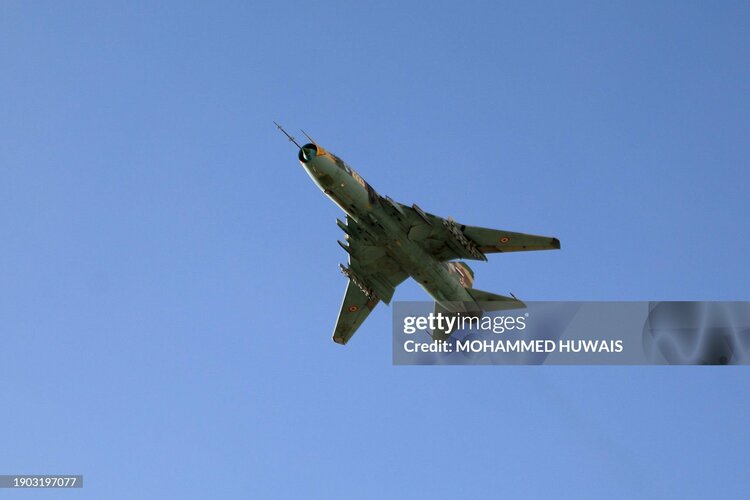 Yemeni Su-22M4 (2223) over Sanaa (2023).jpg