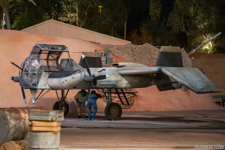 indiana-jones-stunt-show-new-2021-plane-1-1536x1024.jpg