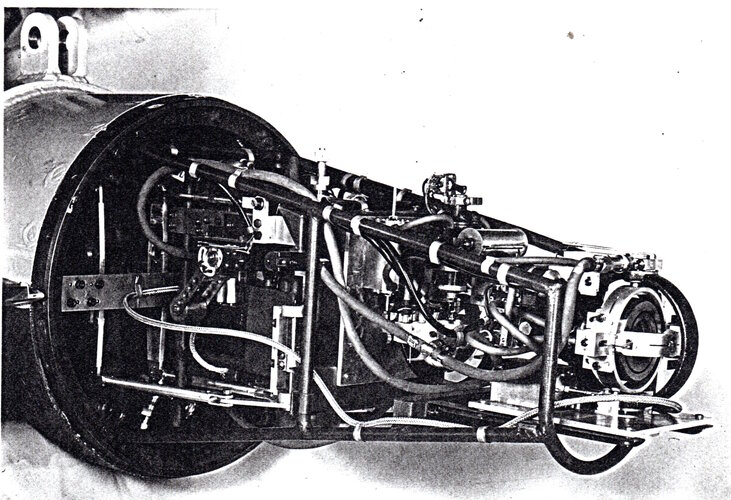 Gleitbombe DFS D II_Pe Bild 13 Rohrgerüst mit pneumatischer Steuerung D 763.jpg