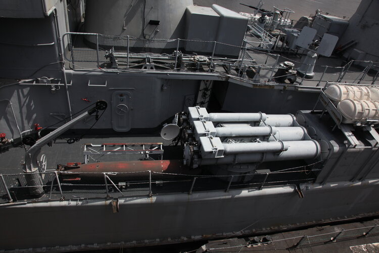 Maille-Breze_550mm_torpedo_tubes-IMG_4096.JPG