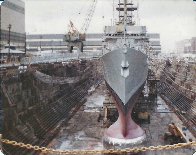 USS Talbot FFG 4 drydock Philadelphia Naval Shipyard 1983 #3.jpg