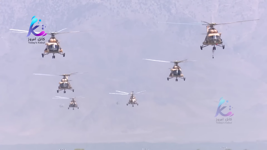Taliban Mi-17 during parade (2023).png