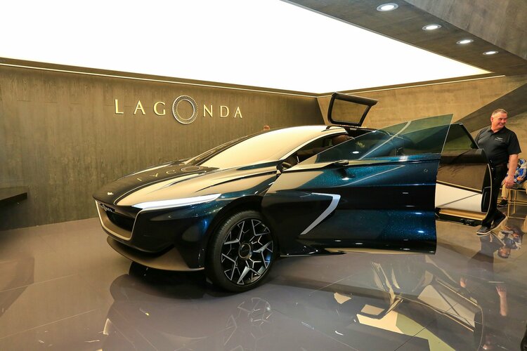 34f943df-lagonda-suv-17.jpg