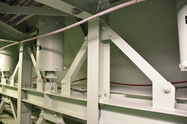 17. Connecting tunnel shock mounts.jpeg
