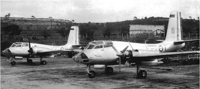 SE 116 Voltigeur n° 01 moteurs à pistons. n° 02 turbo-props (PhR).JPG