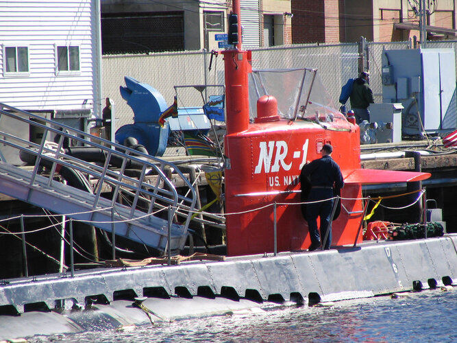 NR-1 Sail 2005.jpeg