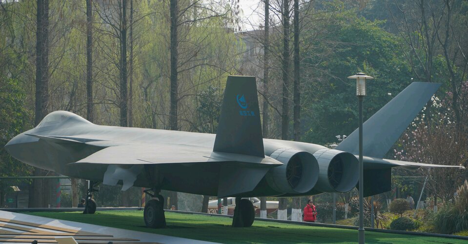 J20conceptmachine02.jpg