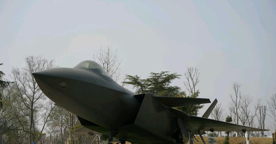 J20conceptmachine03.jpg