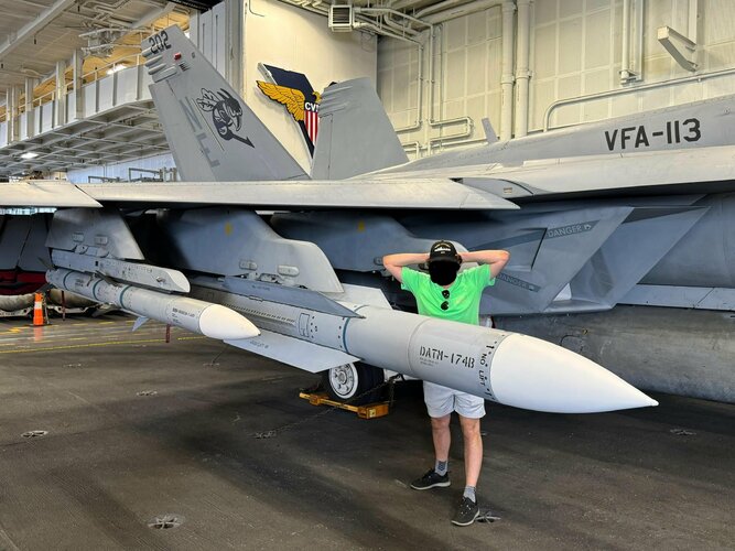 GR4a00wXgAEYvB4.jpg