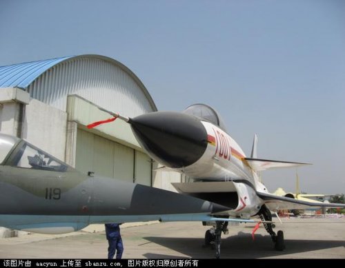 J-10A 1001 close up 12.jpg