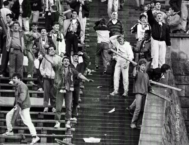 poland-england_1993_hooligans_1.jpg