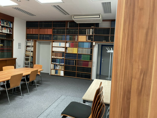 Bibliothek3.jpg