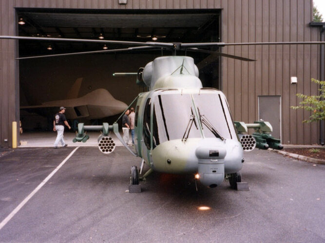korean-military-helicopter-scale-model.jpg