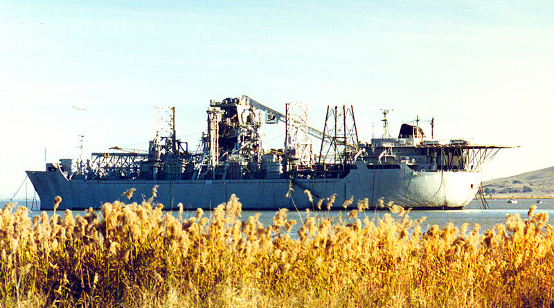Glomar Explorer in storage.jpg