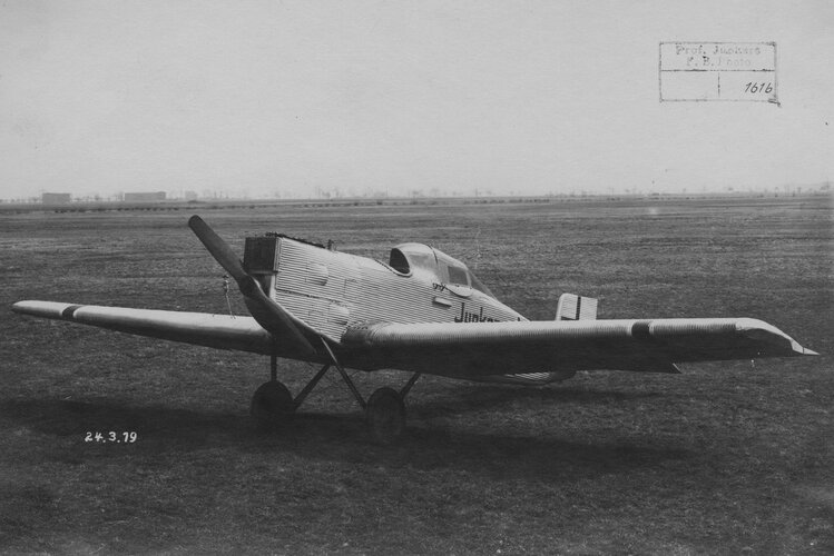 j10-zivil_DMJ_0503_20_005.jpg