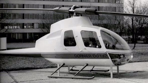 20240818_Dornier-Hubschrauber-Do-132_Mock-up-black-white_Flug_Revue.jpg