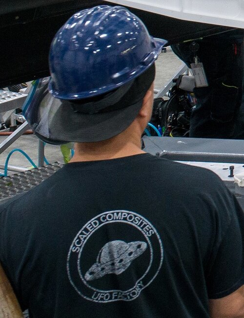 Model_437_shirt.jpg