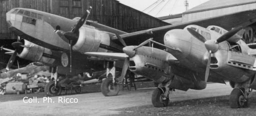 Laté 570 et Romano 110 - Villacoublay juin 1940 (PhR).jpg