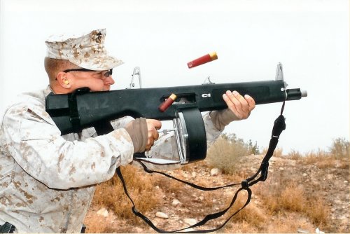 U_S_%20Marine%20Firing%20AA-12%20Full-Auto%20Shotgun%20%28AA12%20Machine%20Shotgun%29.jpg