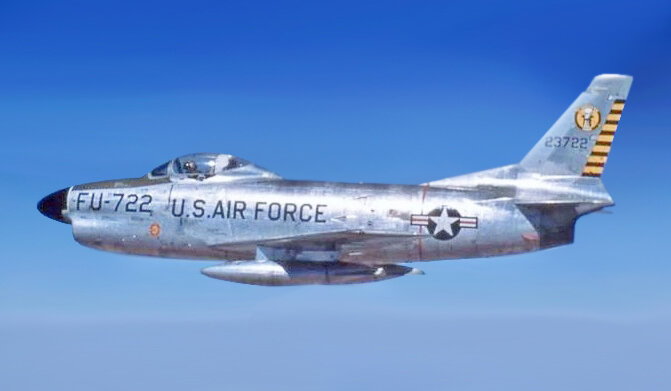 North_American_F-86D_(722).jpg