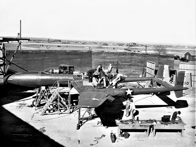 Vultee+XP-54-012,+at+Muroc++.jpg