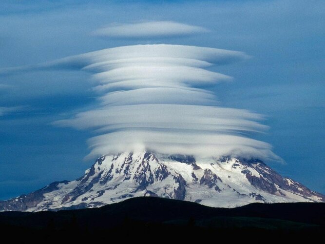 lenticular-clouds_1307_990x742.jpg