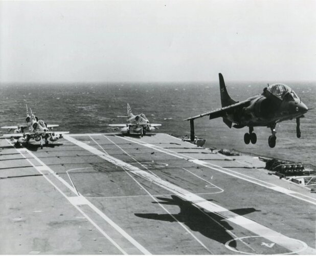 Harrier T.52 trials HMAS Melbourne.circa 1978(2).jpg