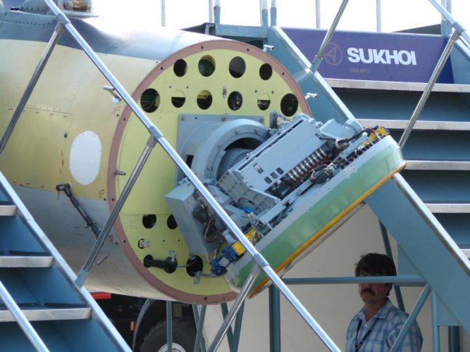 Su-35_MAKS 2007_N035 Irbis radar_1.jpg